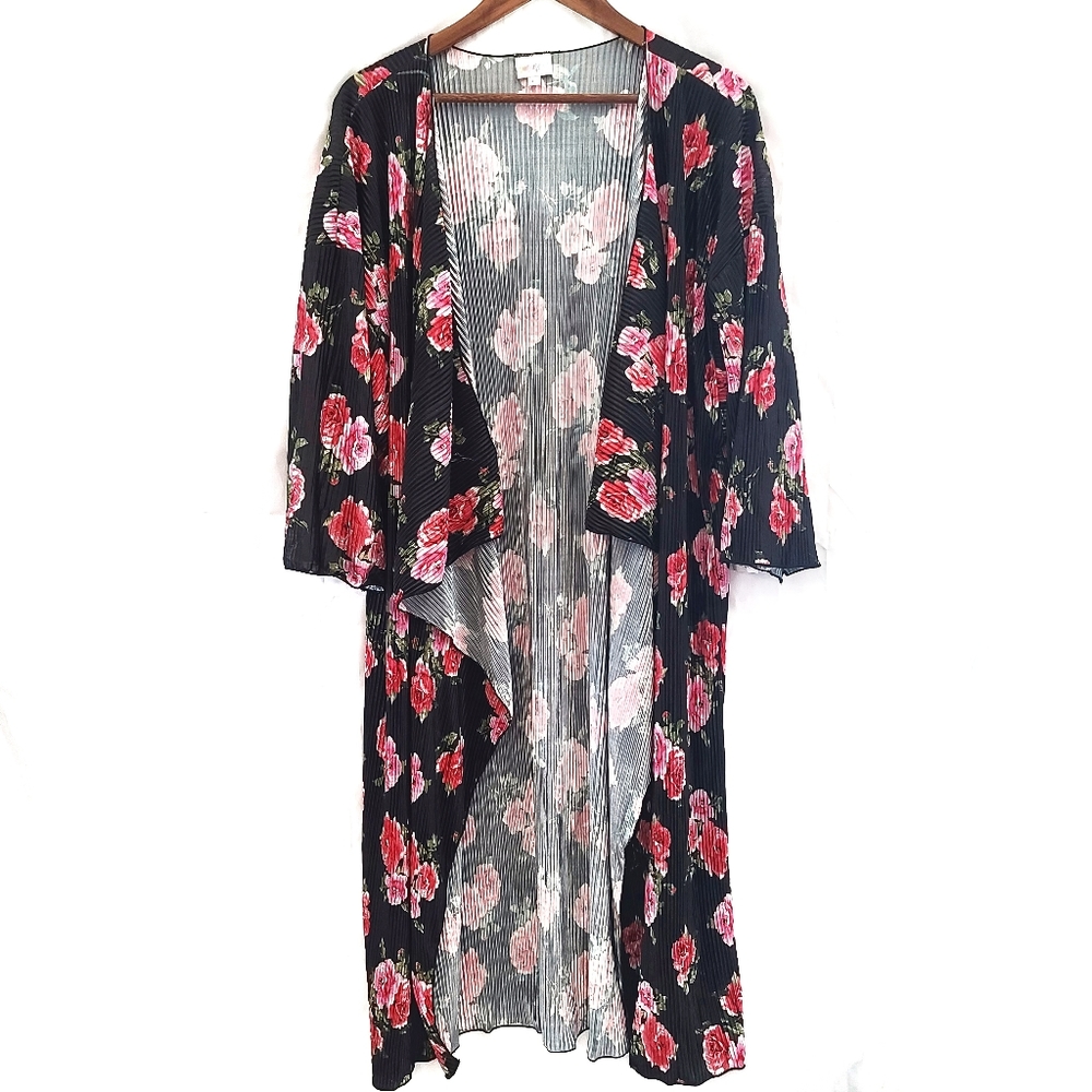 Lularoe bkack and rose kimono size large
